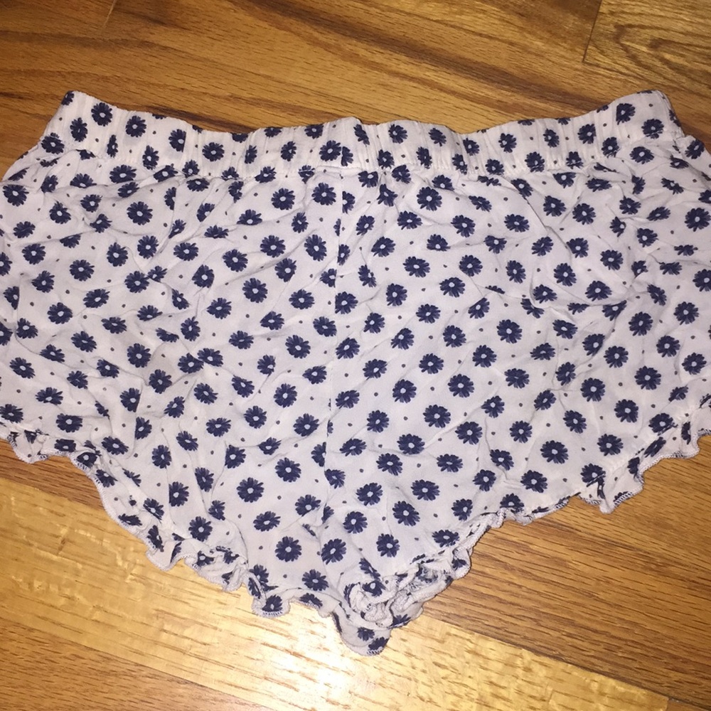 Tiny Ruffle Shorts - Picture 2 of 4